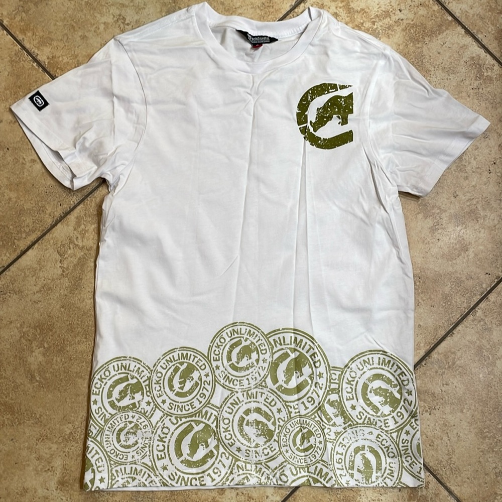 Ecko Unlimited tshirt in size S